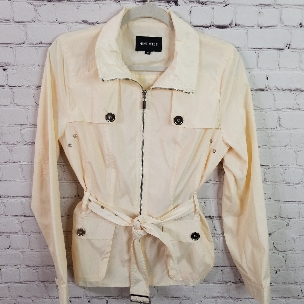 Nine West Cream colored Trenchcoat NWOT size M